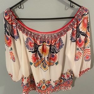 Jealous Tomatoes.    Woman’s Floral Print Blouse